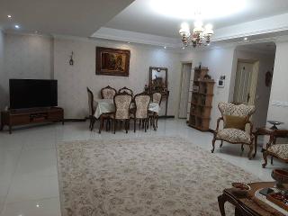 فروش فوری آپارتمان 100 متری در یوسف آباد