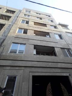 آپارتمان 71 متری دارای پارکینگ آسانسور بالکن انباری واحد در طبقه سوم